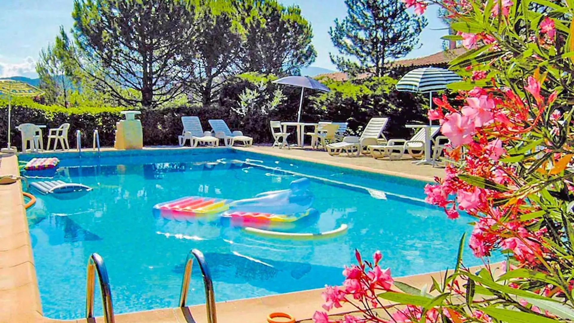 Holiday home 4 Bedroom Nice Home In Vaison-La-Romaine France